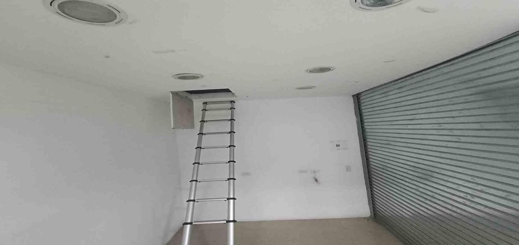 Local en venta en Bosques De Pinares, Armenia, 8 m² · foto 6 de 9