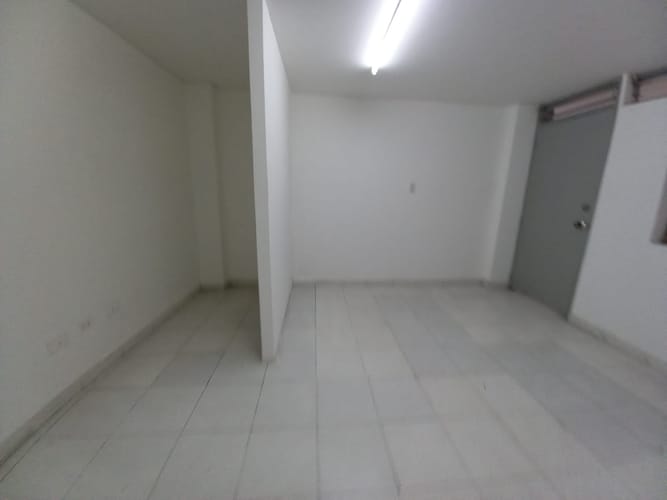 Oficina en arriendo en El Centro, Manizales, 17 m² · foto 2 de 21