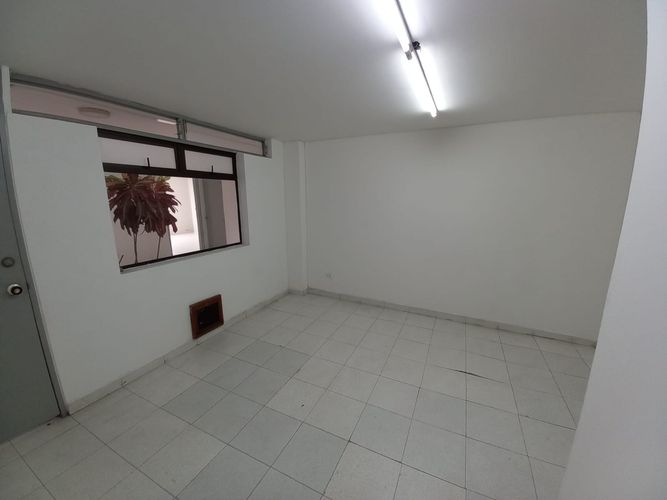 Oficina en arriendo en El Centro, Manizales, 17 m² · foto 10 de 21