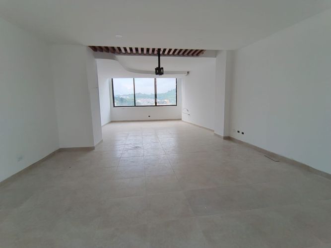 Local en arriendo en Cable, Manizales, 53 m² · foto 3 de 24