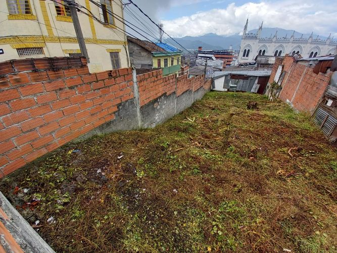 Lote en venta en Los Agustinos, Manizales, 184 m² · foto 2 de 22