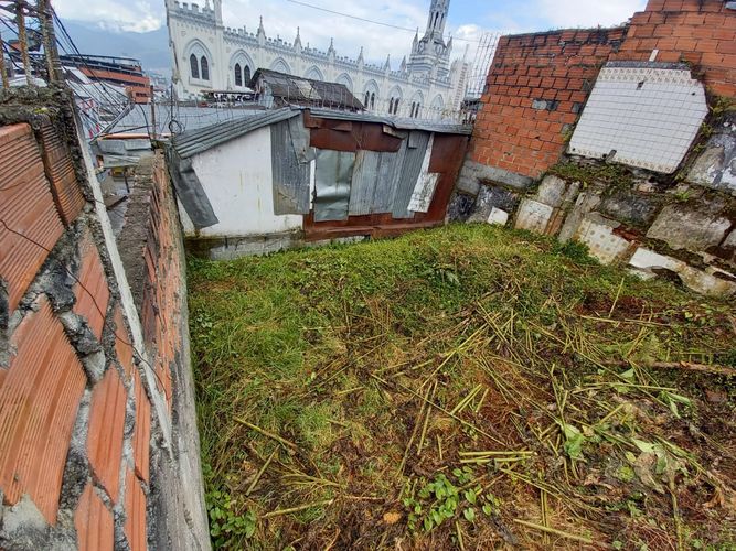 Lote en venta en Los Agustinos, Manizales, 184 m² · foto 6 de 22