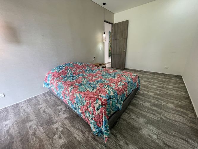 Casa de 4 alcobas en venta en El Caimo, Armenia, 300 m² · foto 2 de 24
