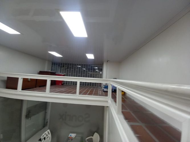 Consultorio en venta en El Centro, Manizales, 31 m² · foto 2 de 23
