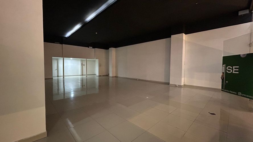 Local en venta en Avenida 30 De Agosto, Pereira, 127 m² · foto 7 de 11
