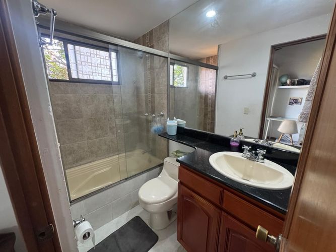 Casa de 3 alcobas en venta en Cumbres, Envigado, 250 m² · foto 13 de 14