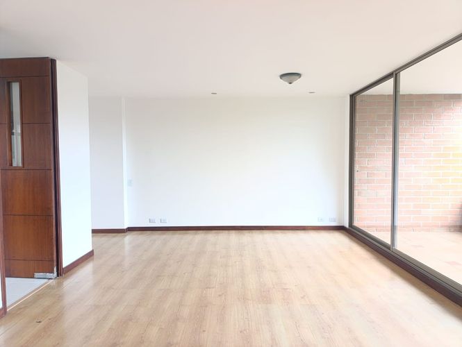 Apartamento de 2 alcobas en venta en El Poblado, Medellín, 106 m² · foto 4 de 18