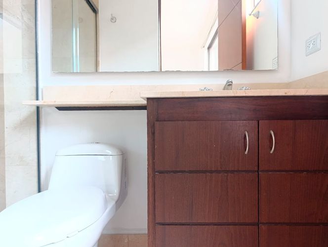 Apartamento de 2 alcobas en venta en El Poblado, Medellín, 106 m² · foto 17 de 18