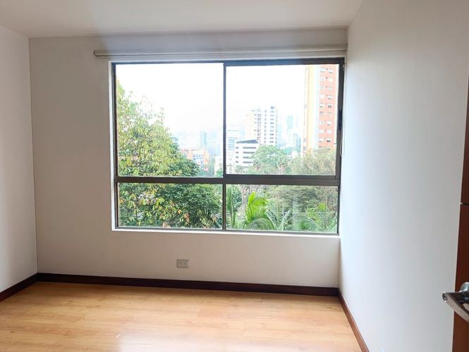 Apartamento de 2 alcobas en venta en El Poblado, Medellín, 106 m² · foto 14 de 18