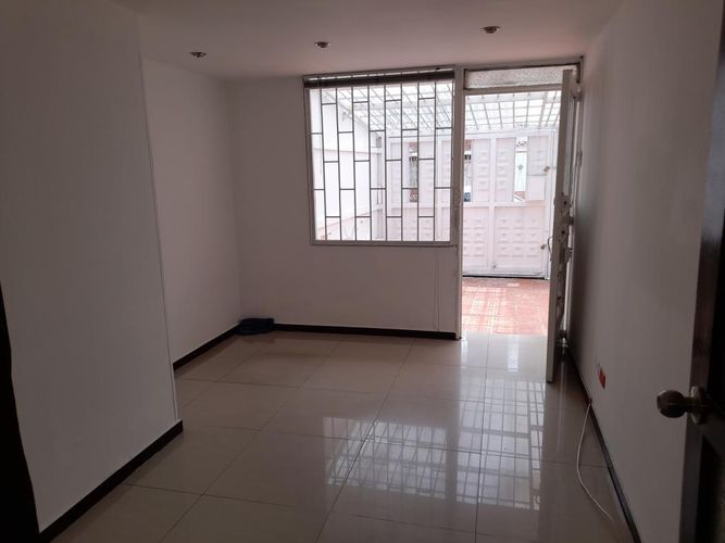 Apartamento en venta en Normandia Occidental, Bogotá · foto 2 de 15