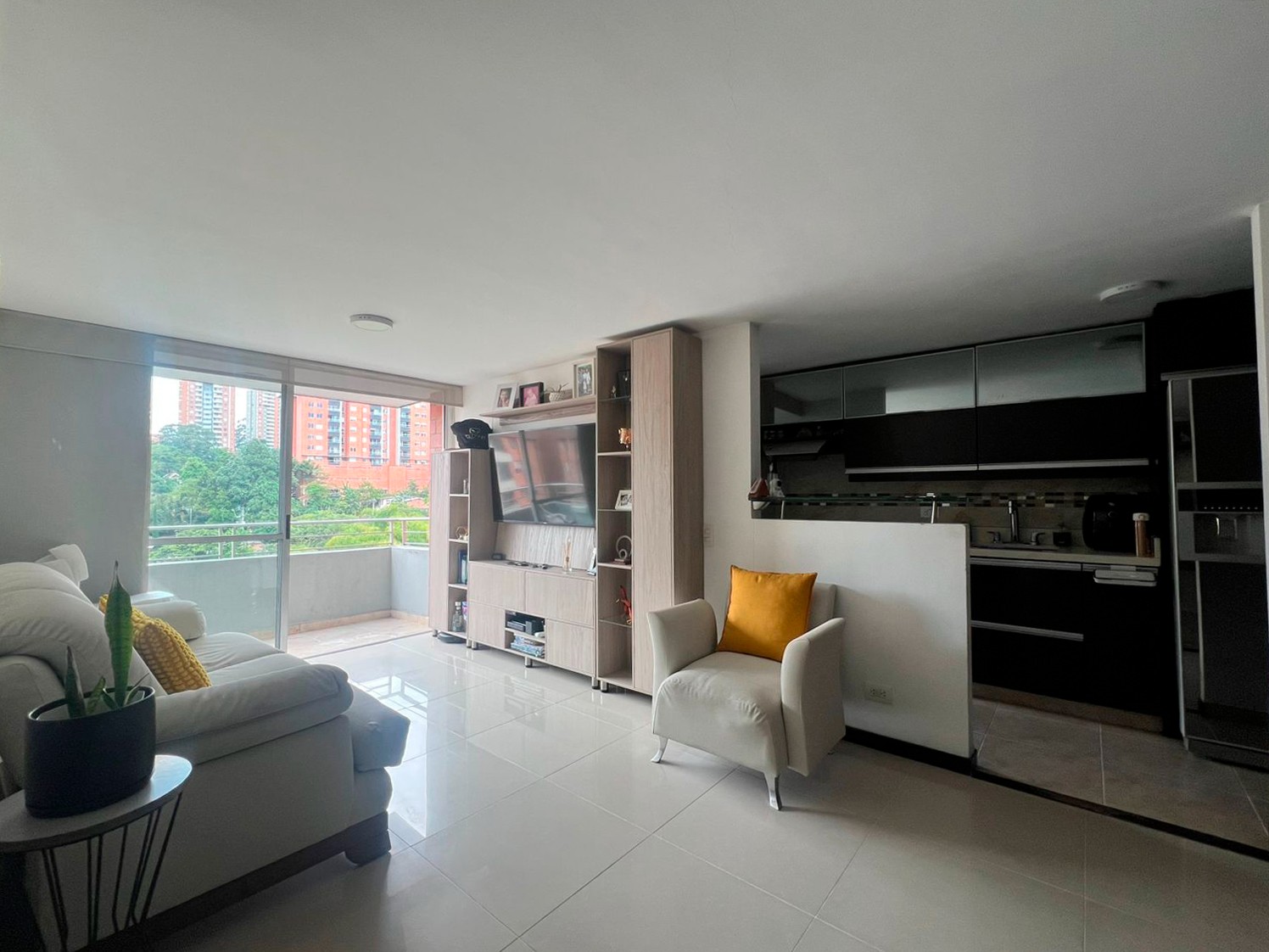 Apartamento en venta en Cumbres, Envigado · foto 2 de 10