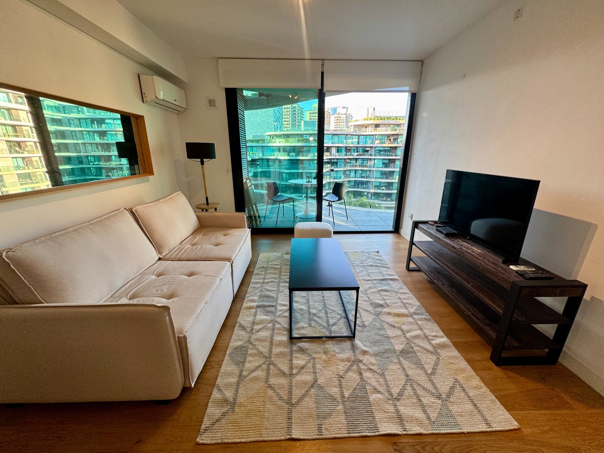 Alquiler de apartamento de 1 dormitorio con muebles en Forum