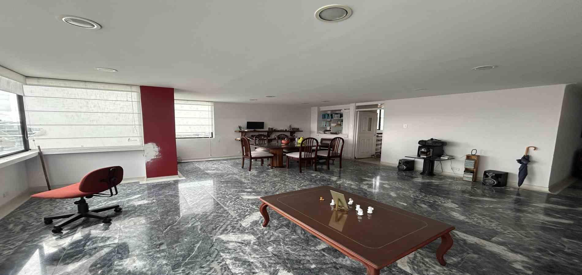 Apartamento en venta en Sector Plaza De Bolivar, Pereira · foto 2 de 15