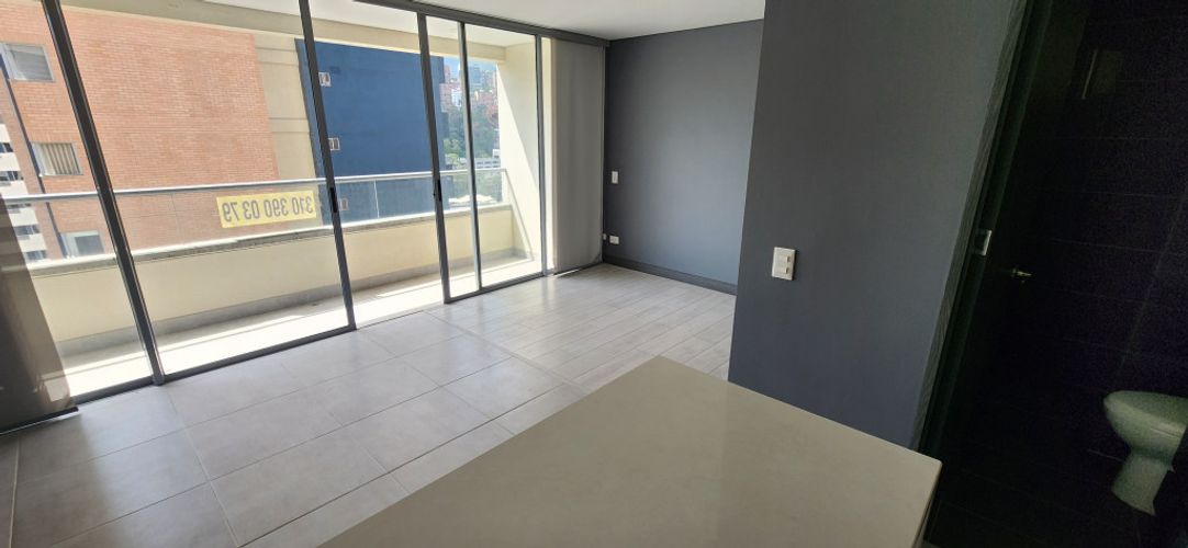 Apartaestudio en arriendo en La Carrera, Medellín, 48 m² · foto 4 de 8