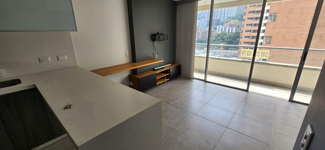 Apartaestudio en arriendo en La Carrera, Medellín, 48 m² · foto 5 de 8