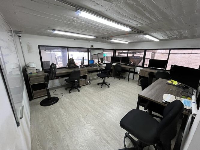 Bodega en arriendo en Villa Del Parque, Medellín, 2000 m² · foto 15 de 24