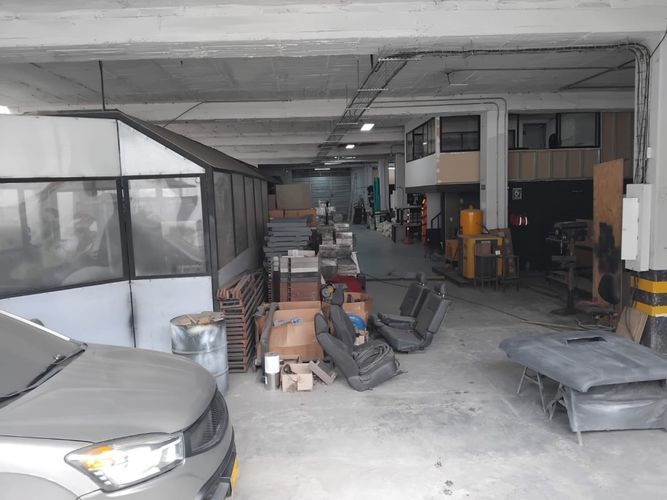 Bodega en arriendo en Villa Del Parque, Medellín, 2000 m² · foto 21 de 24