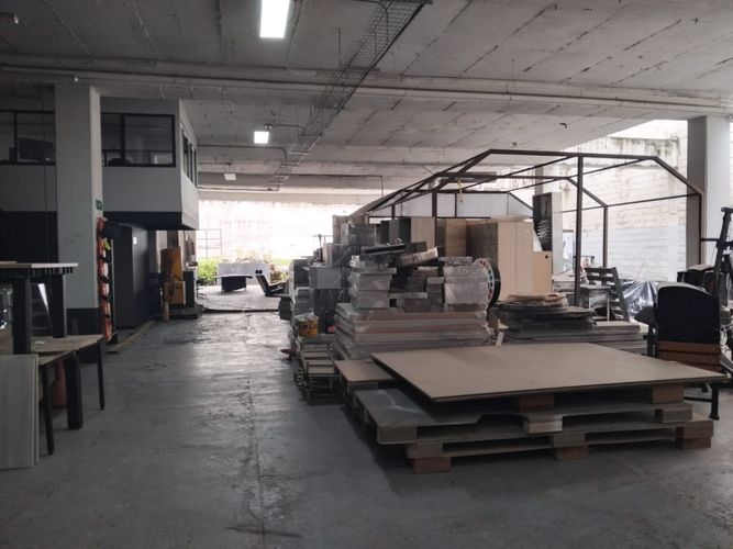 Bodega en arriendo en Villa Del Parque, Medellín, 2000 m² · foto 24 de 24