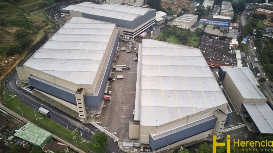 Bodega en arriendo en La Tablaza, La Estrella, 4749 m² · foto 7 de 9