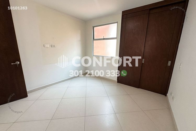 Apartamento de 3 alcobas en arriendo en Conquistadores, Medellín, 90 m² · foto 16 de 24