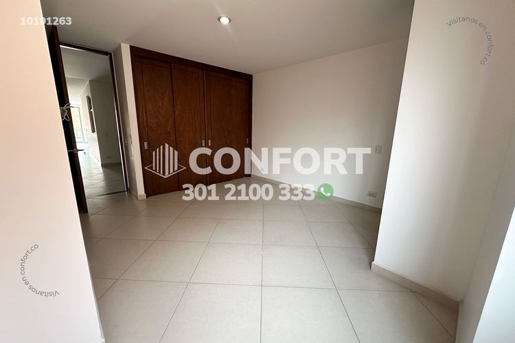 Apartamento de 3 alcobas en arriendo en Conquistadores, Medellín, 90 m² · foto 18 de 24