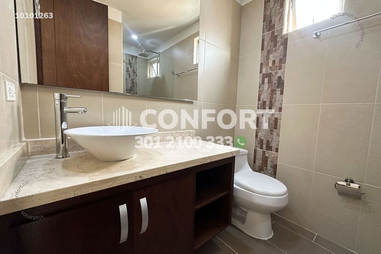 Apartamento de 3 alcobas en arriendo en Conquistadores, Medellín, 90 m² · foto 21 de 24