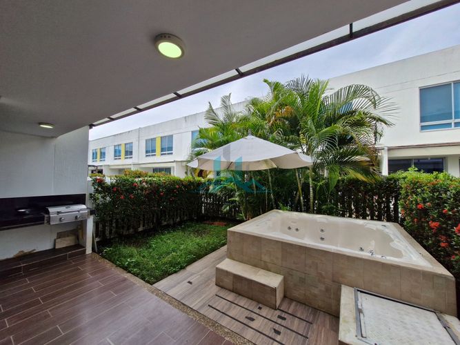 Casa de 3 alcobas en venta en Ricaurte, 126 m² · foto 19 de 24