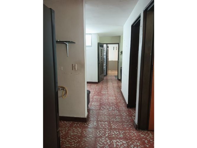 Casa de 9 alcobas en venta en Porvenir, Bello, 208 m² · foto 9 de 20