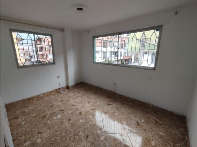 Casa de 9 alcobas en venta en Porvenir, Bello, 208 m² · foto 10 de 20