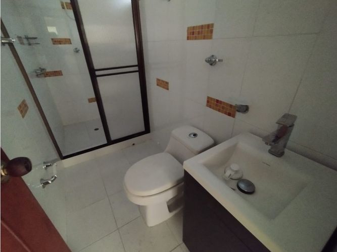 Casa de 9 alcobas en venta en Porvenir, Bello, 208 m² · foto 13 de 20