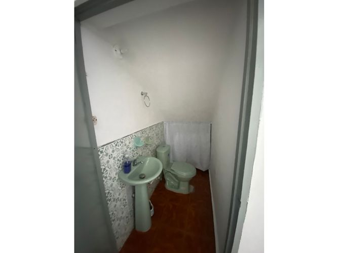 Casa de 9 alcobas en venta en Porvenir, Bello, 208 m² · foto 14 de 20