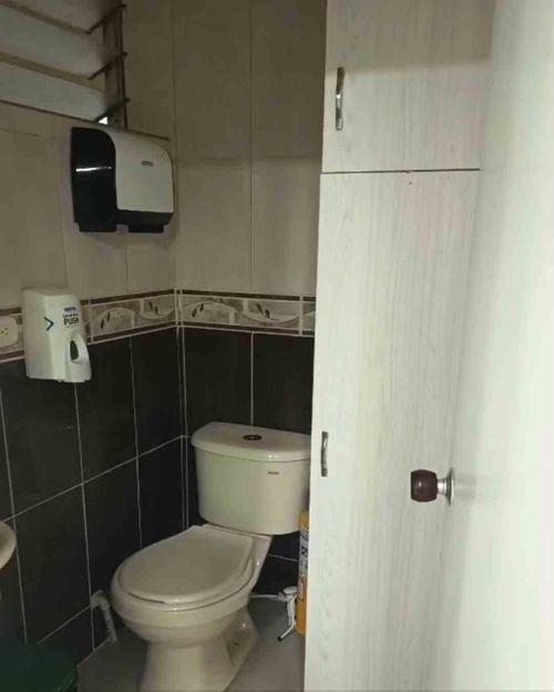 Consultorio en venta en Versalles, Manizales, 30 m² · foto 6 de 8