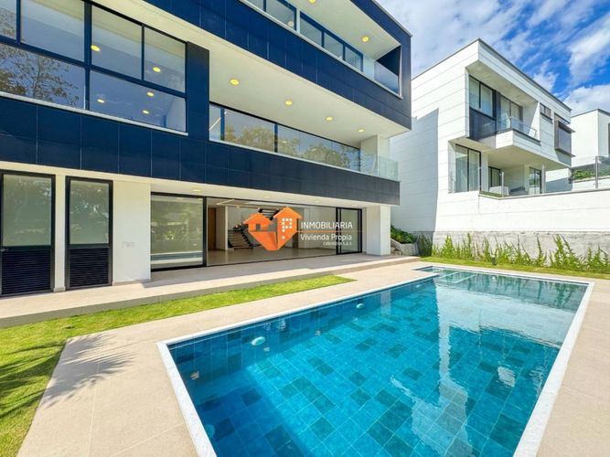 Casa de 4 alcobas en venta en Ruitoque Condominio, Piedecuesta, 712 m² · foto 2 de 24