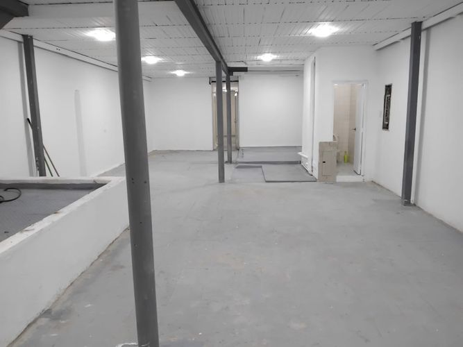 Bodega en arriendo en Cristo Rey, Medellín, 155 m² · foto 2 de 8