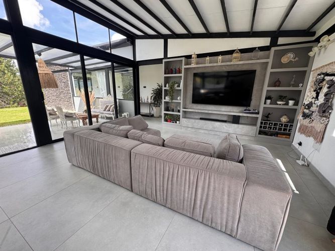 Casa de 3 alcobas en venta en Altos Del Escobero, Envigado, 1265 m² · foto 4 de 15