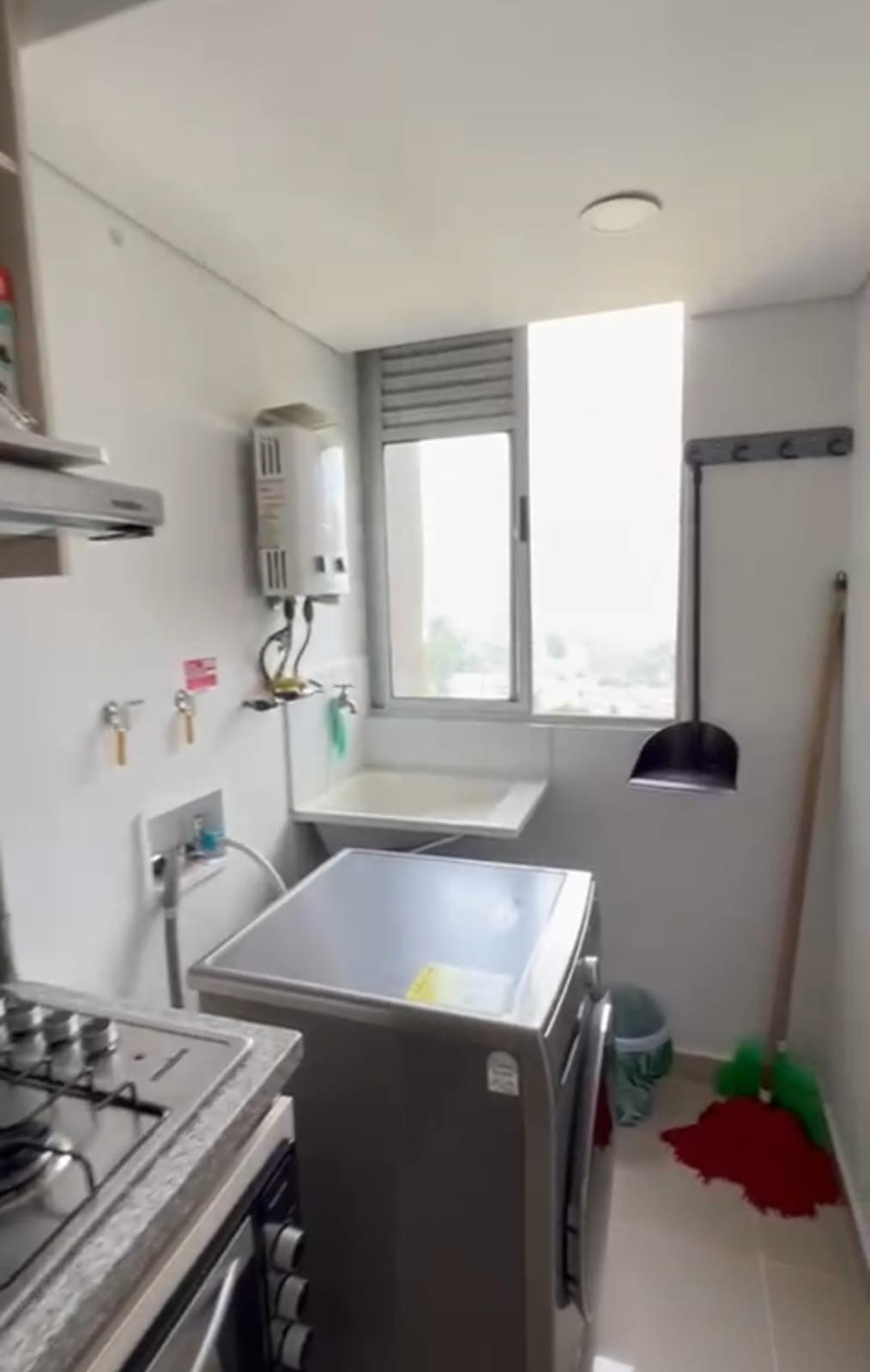 Apartamento en venta en La Ferreria, La Estrella · foto 5 de 24
