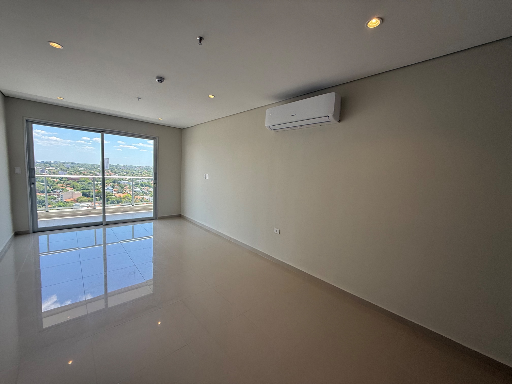 Departamento en alquiler en Ycuá Satí, Asunción — foto 3