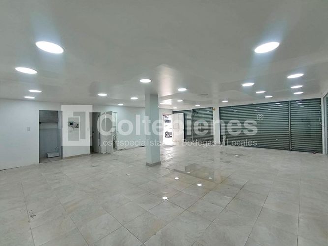 Local en venta en San Diego, Medellín, 200 m² · foto 2 de 17
