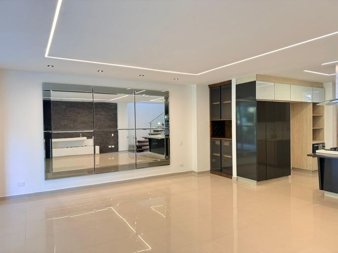 Casa de 3 alcobas en arriendo en Ginebra Casas, Envigado, 280 m² · foto 10 de 19