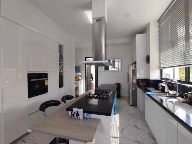 Casa de 4 alcobas en venta en Tribunas Corcega, Pereira, 340 m² · foto 3 de 24