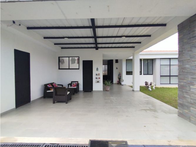 Casa de 4 alcobas en venta en Tribunas Corcega, Pereira, 340 m² · foto 19 de 24