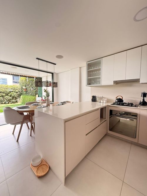 Casa de 3 alcobas en venta en Montessori, Envigado, 169 m² · foto 7 de 19