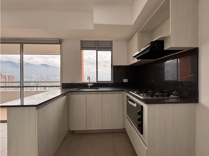 Apartamento de 2 alcobas en arriendo en Las Lomitas, Sabaneta, 80 m² · foto 2 de 15