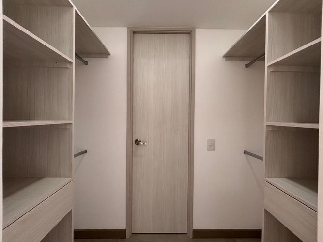 Apartamento de 2 alcobas en arriendo en Las Lomitas, Sabaneta, 80 m² · foto 13 de 15