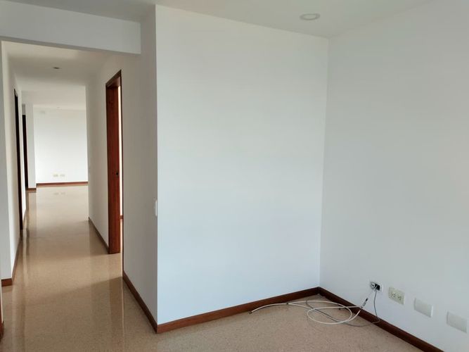 Apartamento de 3 alcobas en arriendo en El Poblado, Medellín, 143 m² · foto 9 de 18