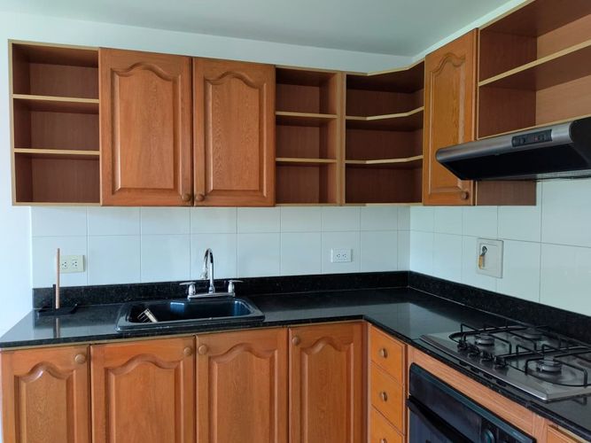 Apartamento de 3 alcobas en arriendo en El Poblado, Medellín, 143 m² · foto 5 de 18