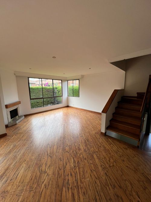 Casa en venta en Gratamira, Bogotá · foto 2 de 19