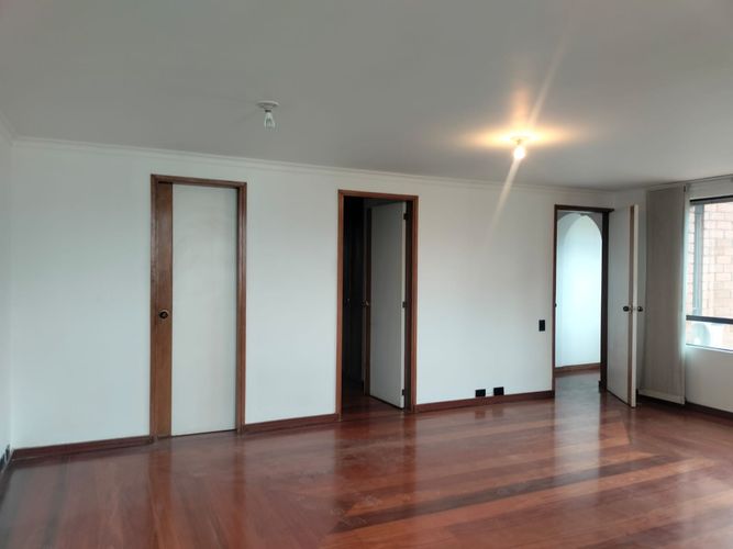Apartamento de 2 alcobas en arriendo en El Poblado, Medellín, 183 m² · foto 9 de 17