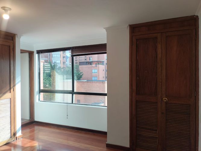 Apartamento de 2 alcobas en arriendo en El Poblado, Medellín, 183 m² · foto 13 de 17