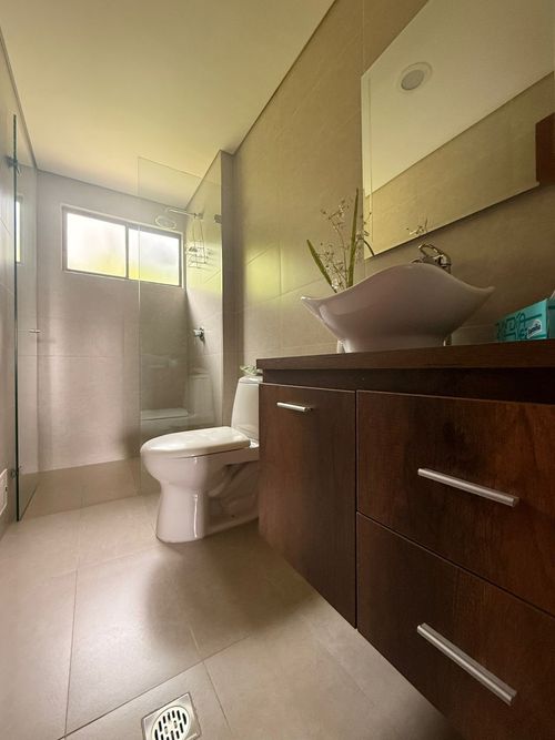 Casa de 2 alcobas en venta en San Jose, Sabaneta, 266 m² · foto 12 de 17